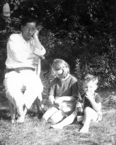Džunjú Kitajama s dětmi Františka Šímy